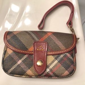 Dooney and Bourke clutch